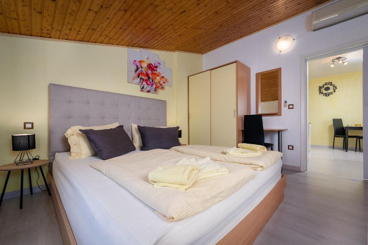 Apartments Miri Vrsar Eksteriør billede